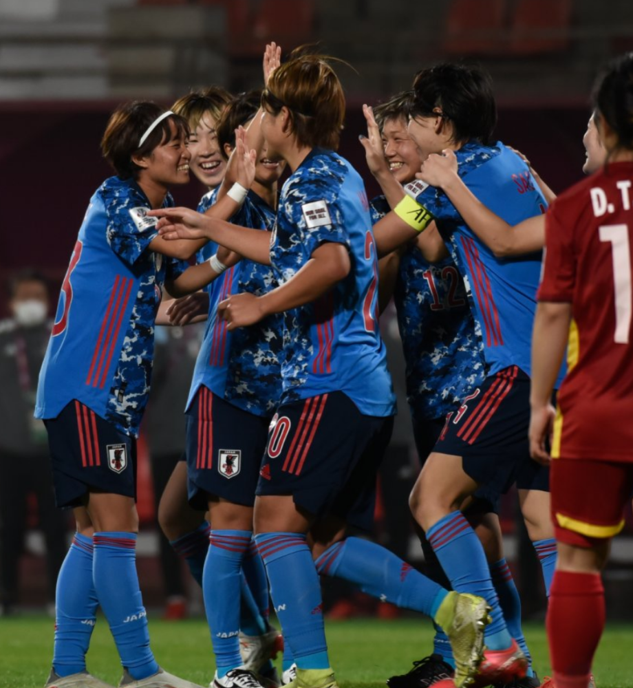 开云体育中国-包含韩国队完胜泰国队，安赛龙高光表现的词条