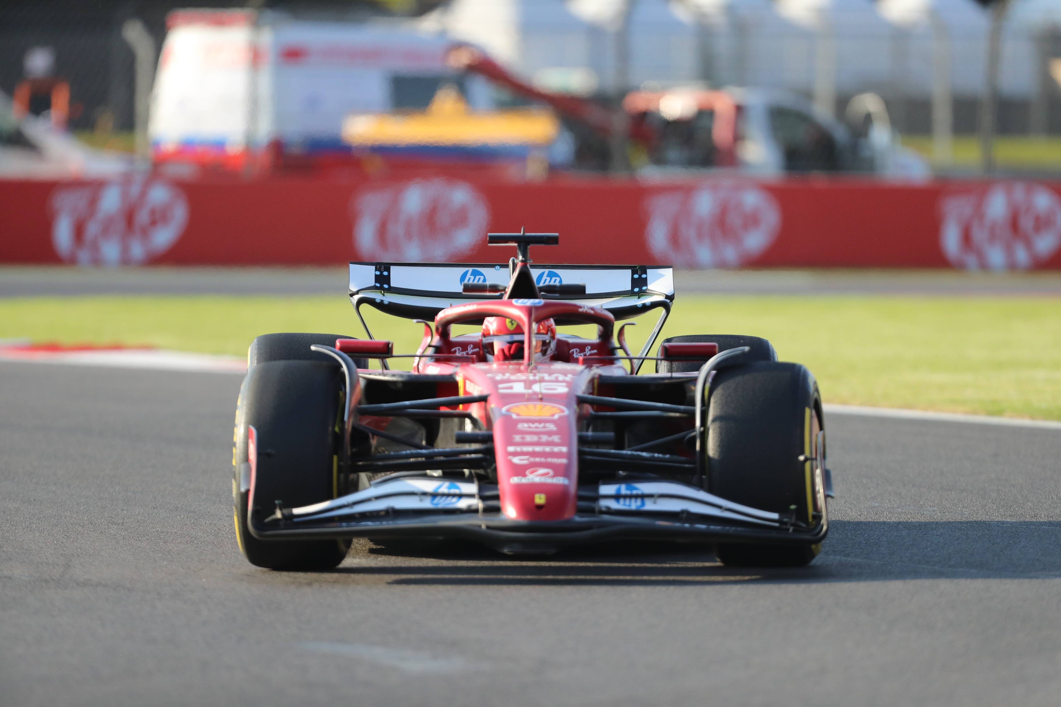 开云体育入口-威廉姆斯鏖战红牛车队，勒克莱尔刷新纪录