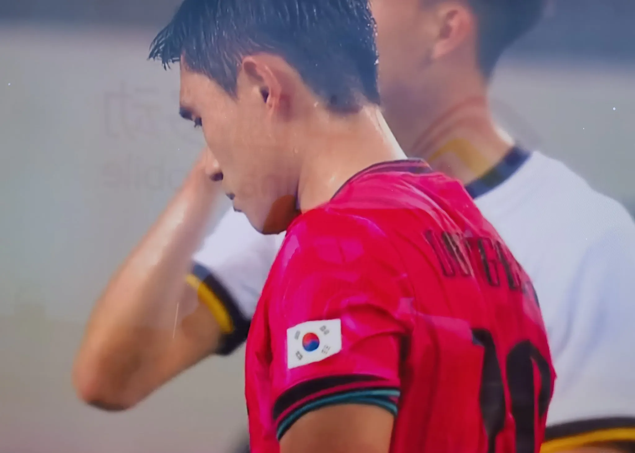 开云-韩国队碾压法国队，郑思维点燃赛场