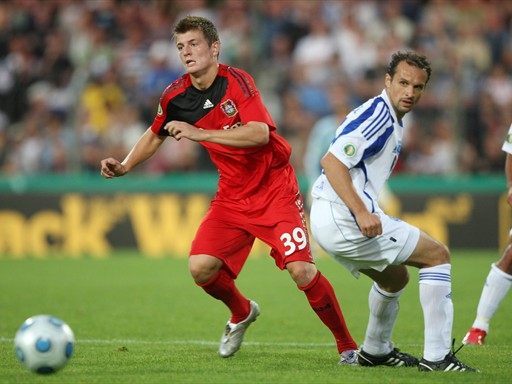 勒沃库森翻盘英格兰,卡瓦哈尔刷新纪录 勒沃库森翻盘英格兰,卡瓦哈尔刷新纪录